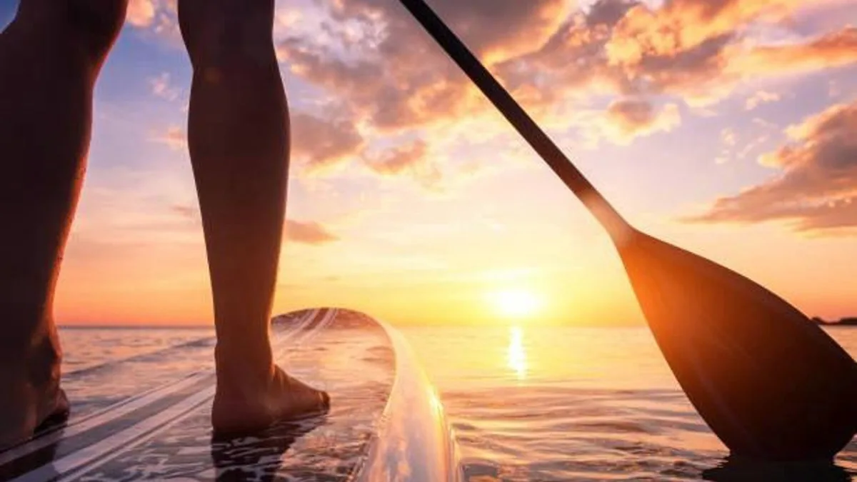 夕暮れのSUP（スタンドアップパドル）